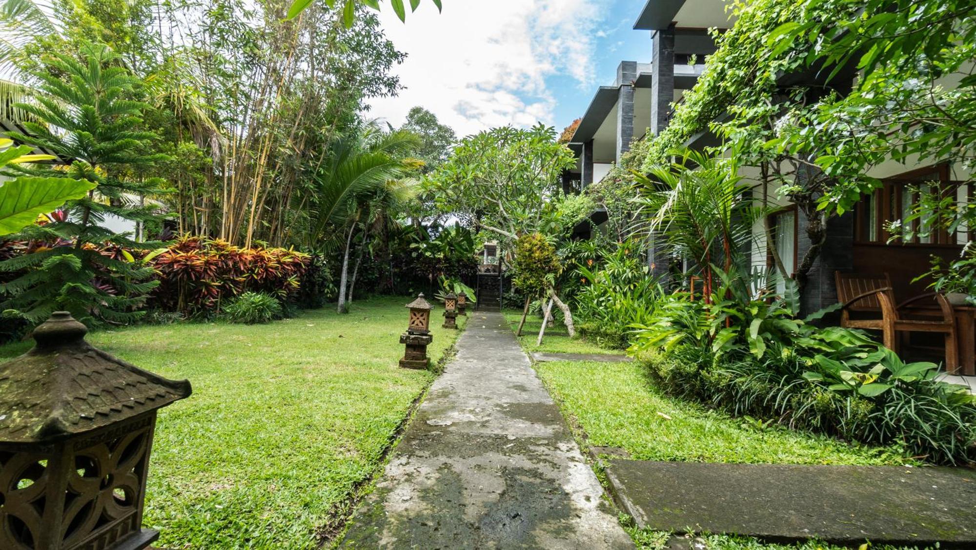 Gita Maha Ubud Hotel By Mahaputra-Chse Certified Экстерьер фото