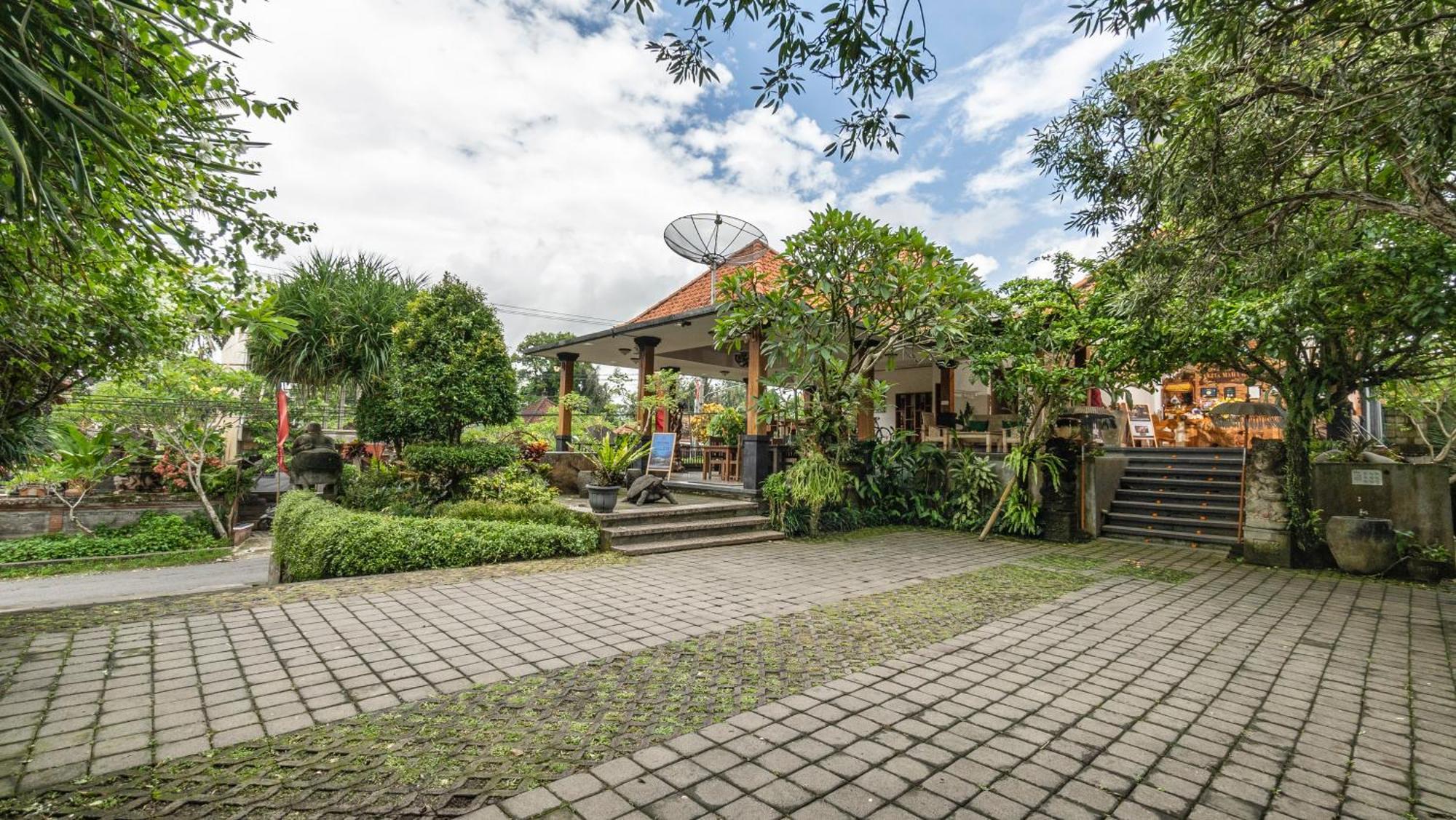 Gita Maha Ubud Hotel By Mahaputra-Chse Certified Экстерьер фото